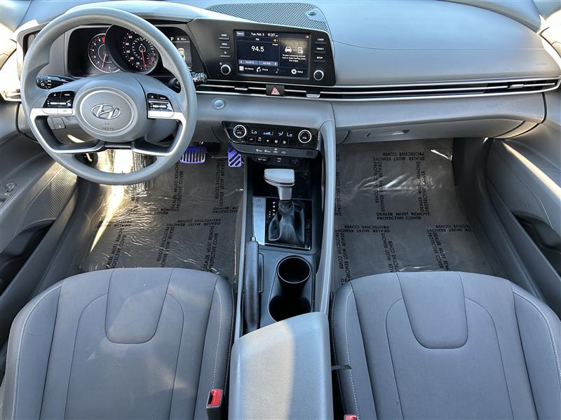 Hyundai Elantra SEL 2022