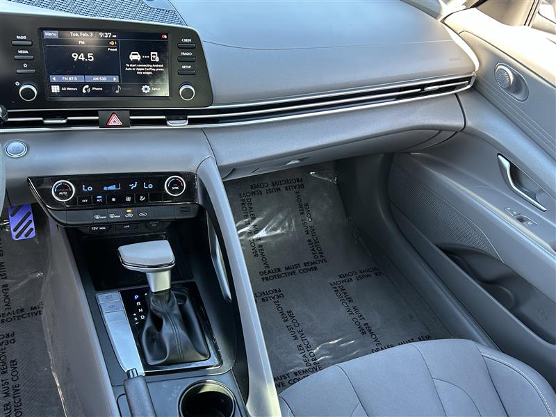 Hyundai Elantra SEL 2022