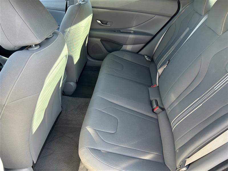 Hyundai Elantra SEL 2022