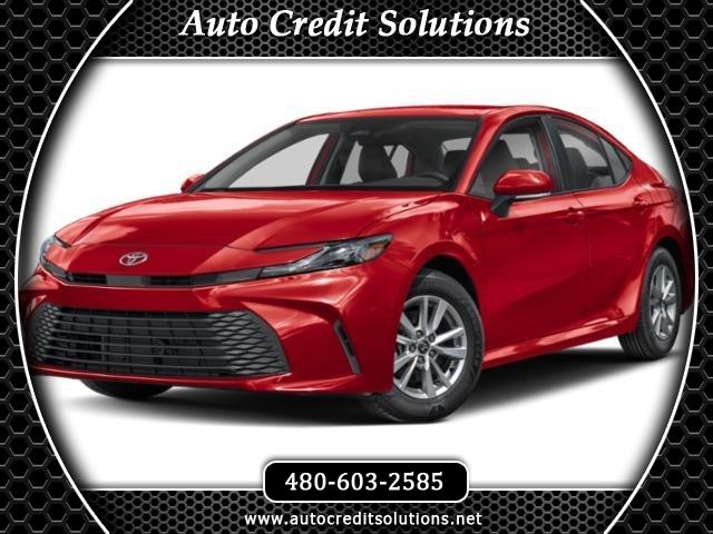 Toyota Camry Hybrid XLE 2025