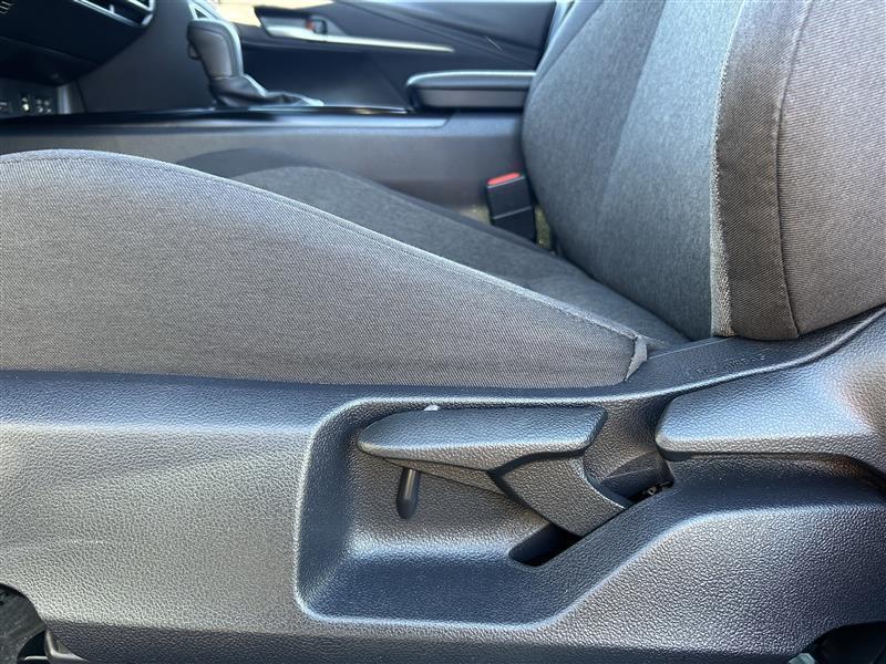 Toyota Camry Hybrid XLE 2025