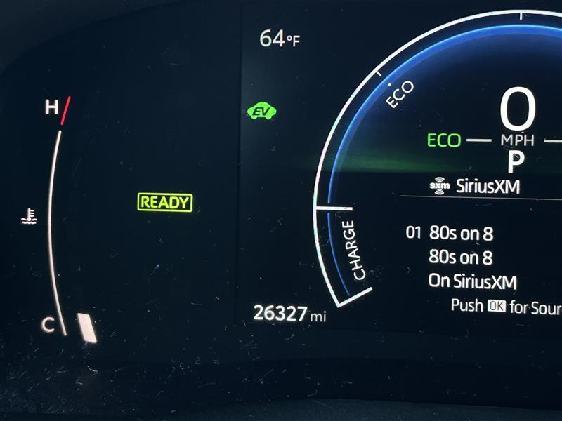 Toyota Camry Hybrid XLE 2025