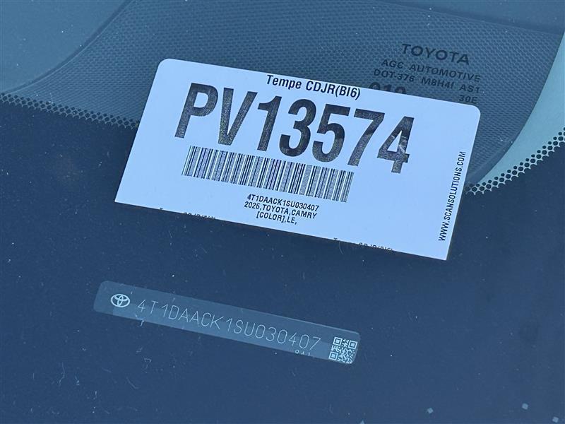 Toyota Camry Hybrid XLE 2025