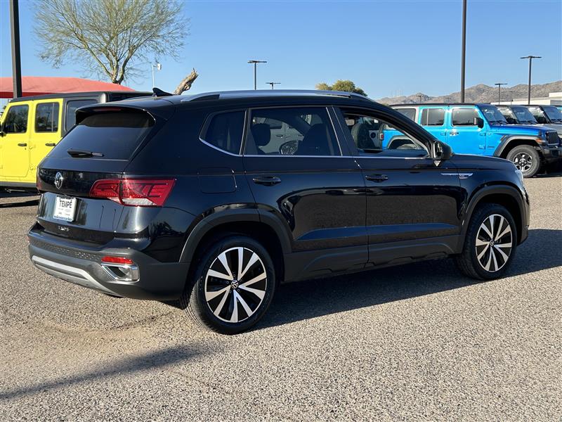 Volkswagen Taos SE 2024