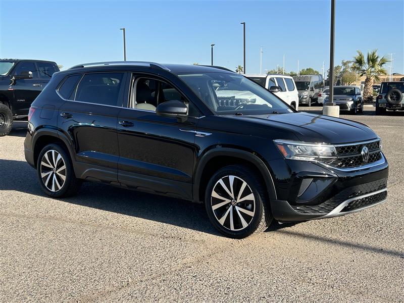 Volkswagen Taos SE 2024