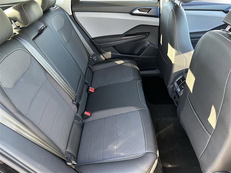 Volkswagen Taos SE 2024