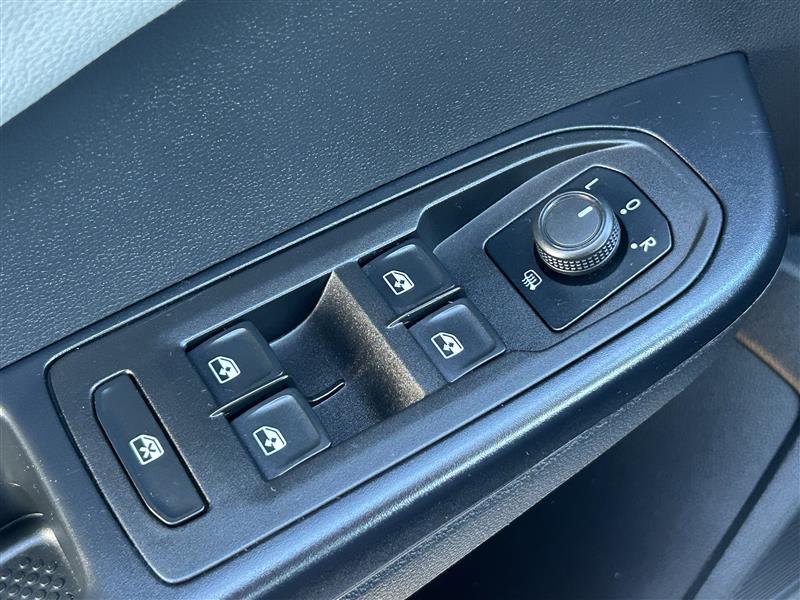 Volkswagen Taos SE 2024