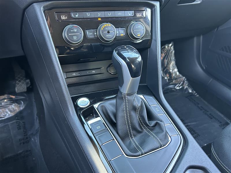 Volkswagen Taos SE 2024