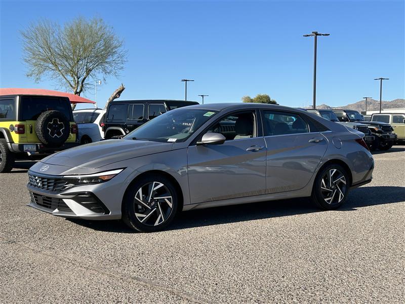 Hyundai Elantra SEL Convenience 2025