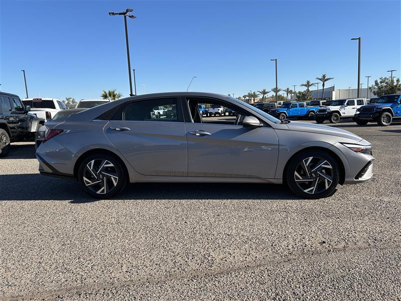 Hyundai Elantra SEL Convenience 2025
