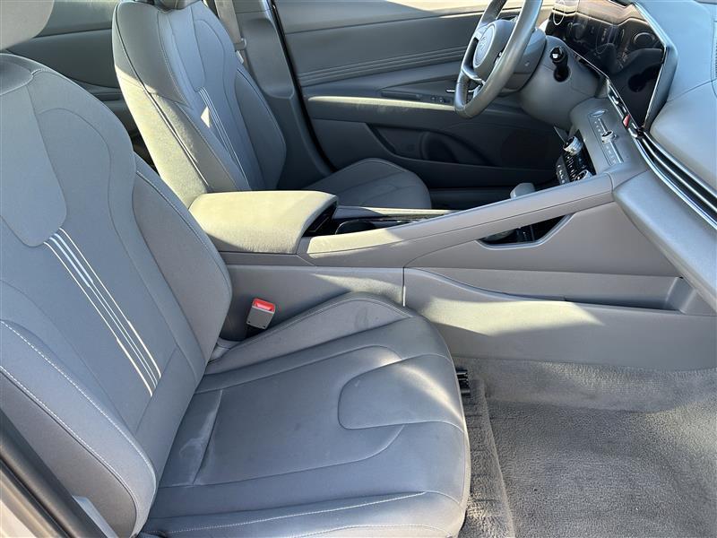 Hyundai Elantra SEL Convenience 2025