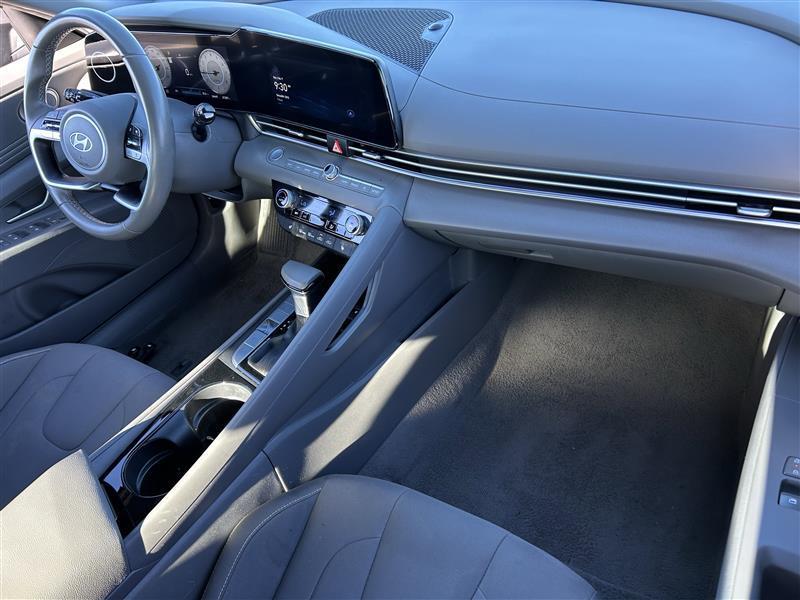Hyundai Elantra SEL Convenience 2025