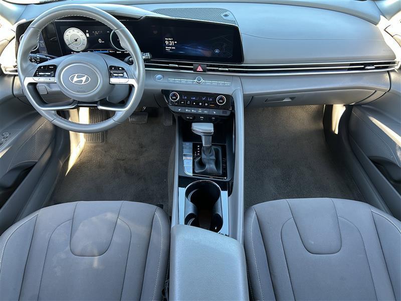 Hyundai Elantra SEL Convenience 2025
