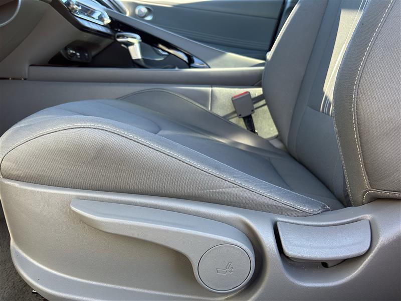 Hyundai Elantra SEL Convenience 2025