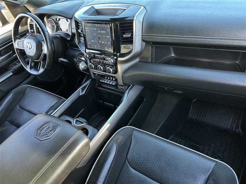 RAM 1500 Laramie Crew Cab SWB 2WD 2022