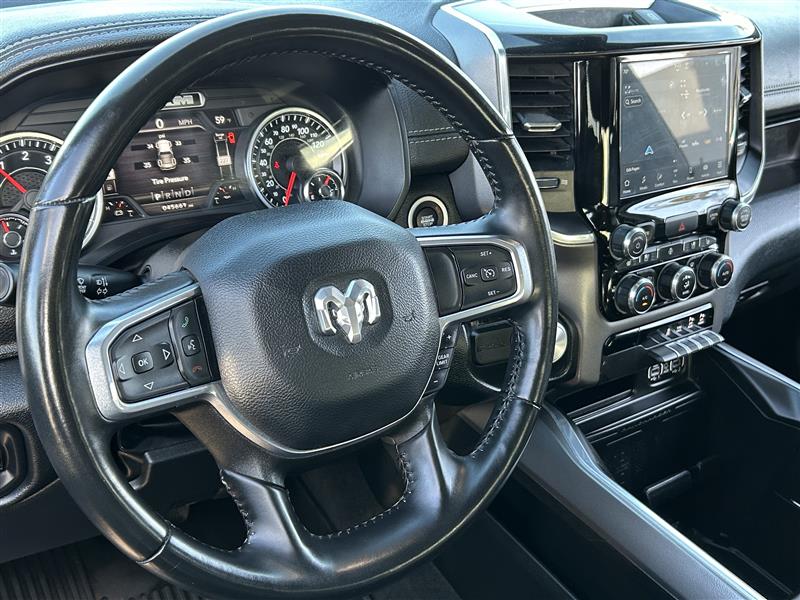 RAM 1500 Laramie Crew Cab SWB 2WD 2022