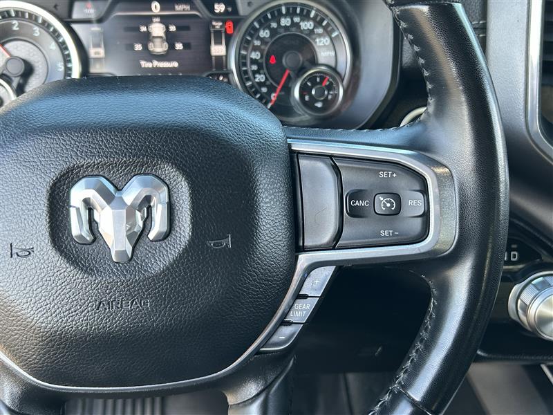 RAM 1500 Laramie Crew Cab SWB 2WD 2022