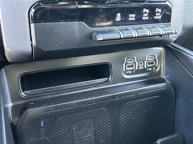 RAM 1500 Laramie Crew Cab SWB 2WD 2022