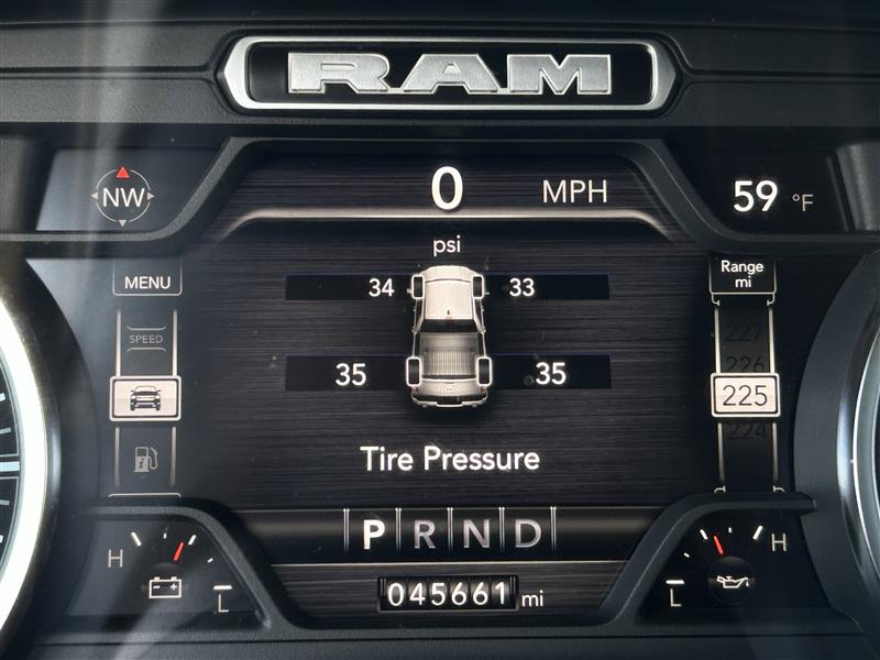 RAM 1500 Laramie Crew Cab SWB 2WD 2022