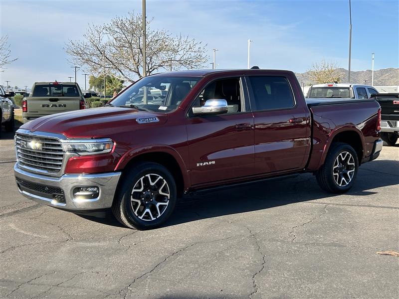 RAM 1500 Laramie Crew Cab SWB 4WD 2025