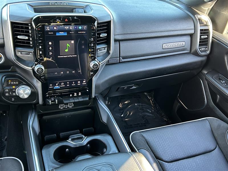 RAM 1500 Laramie Crew Cab SWB 4WD 2025