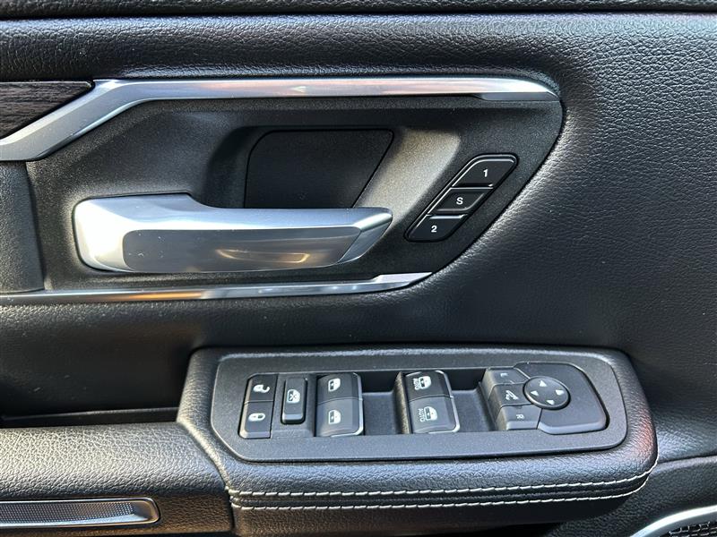 RAM 1500 Laramie Crew Cab SWB 4WD 2025