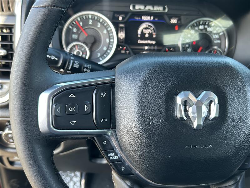 RAM 1500 Laramie Crew Cab SWB 4WD 2025