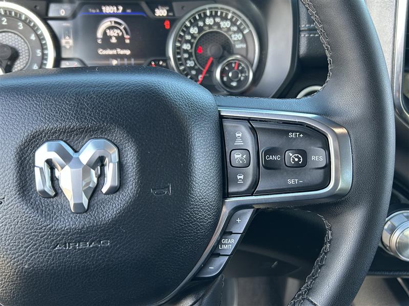 RAM 1500 Laramie Crew Cab SWB 4WD 2025