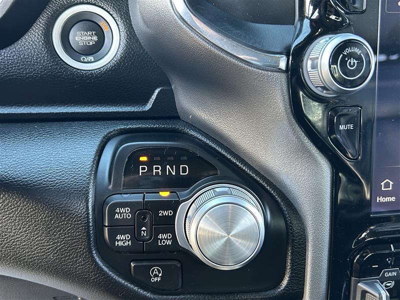 RAM 1500 Laramie Crew Cab SWB 4WD 2025