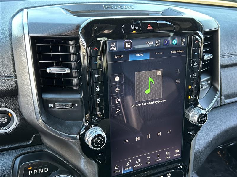 RAM 1500 Laramie Crew Cab SWB 4WD 2025