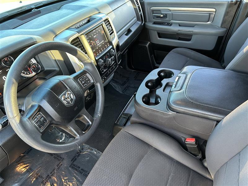 RAM 1500 Classic Tradesman Crew Cab SWB 2WD 2019
