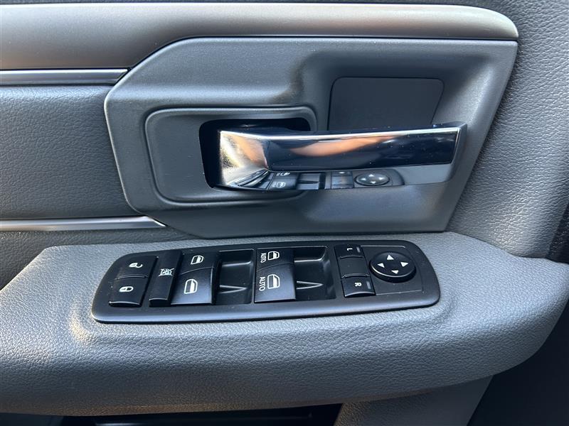 RAM 1500 Classic Tradesman Crew Cab SWB 2WD 2019