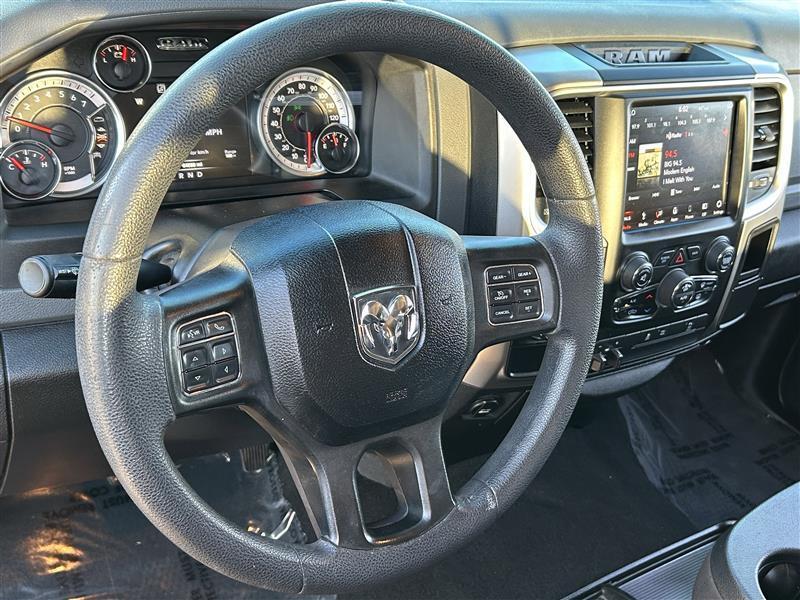 RAM 1500 Classic Tradesman Crew Cab SWB 2WD 2019