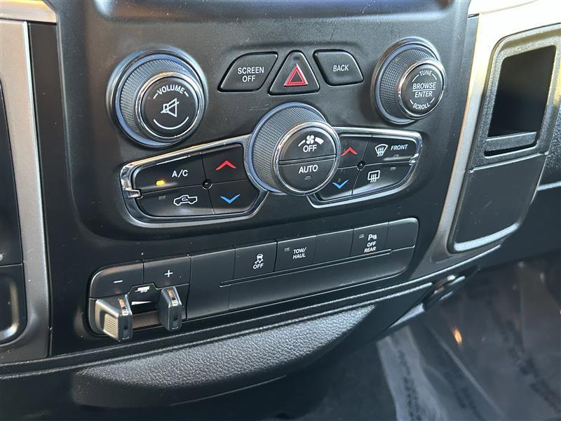 RAM 1500 Classic Tradesman Crew Cab SWB 2WD 2019