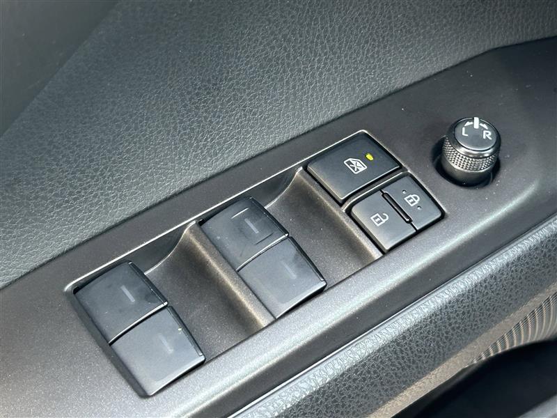 Toyota Camry SE 2024