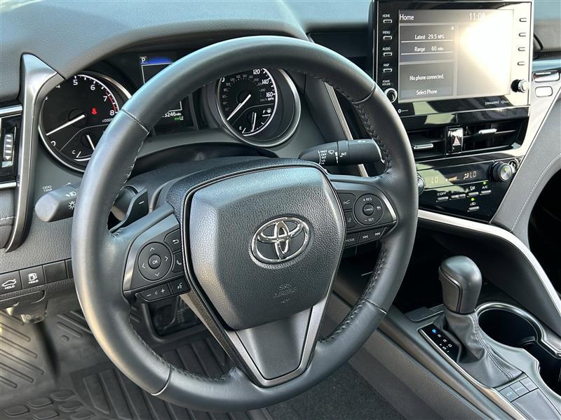 Toyota Camry SE 2024