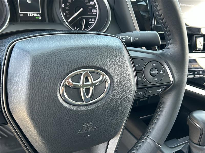 Toyota Camry SE 2024