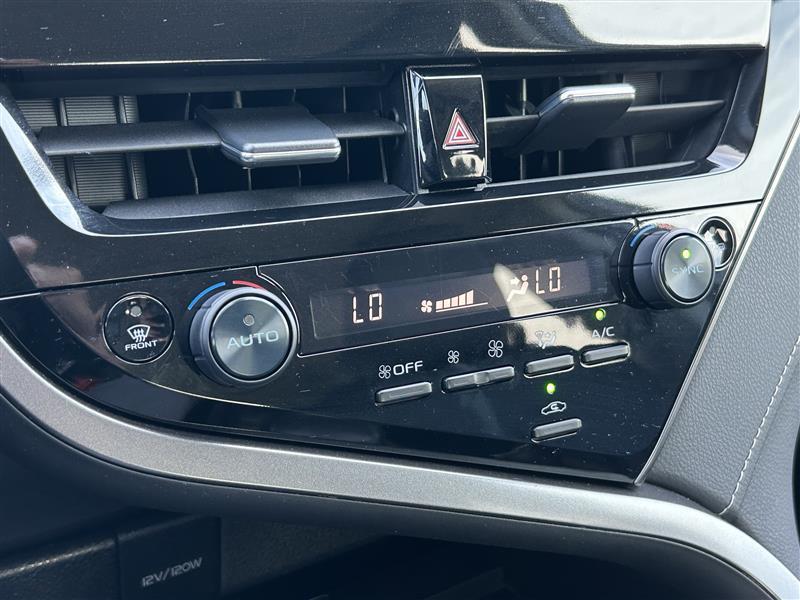 Toyota Camry SE 2024