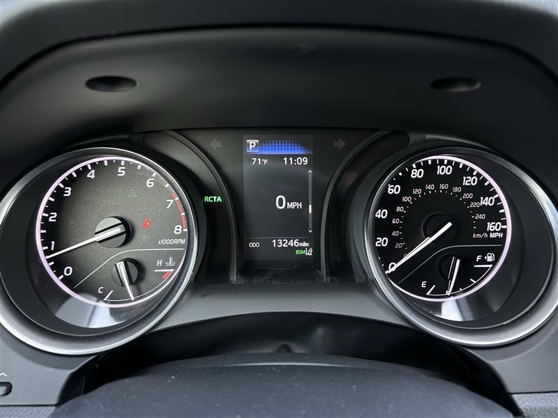 Toyota Camry SE 2024