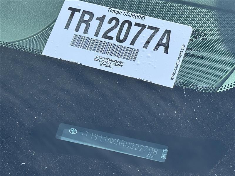 Toyota Camry SE 2024