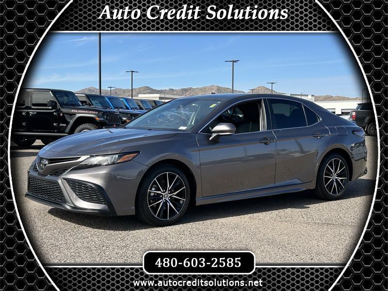 Toyota Camry SE 2024