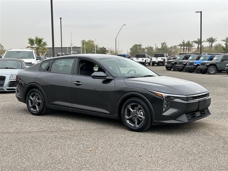 Kia K4 LXS 2025