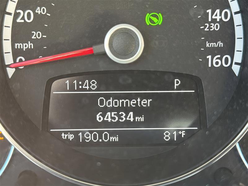 Volkswagen Beetle 2.0T Turbo Convertible 2013