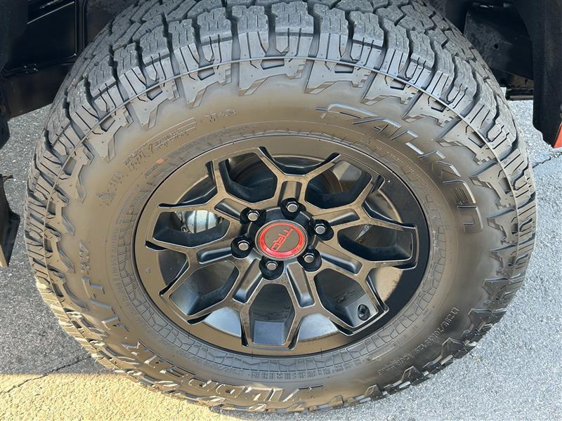 Toyota Tacoma Double Cab 4WD 2024