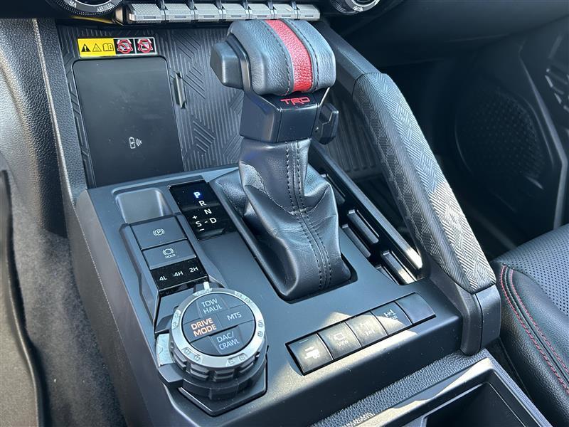 Toyota Tacoma Double Cab 4WD 2024