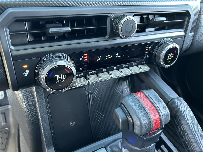 Toyota Tacoma Double Cab 4WD 2024