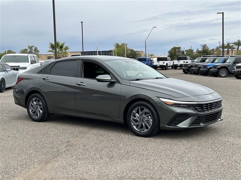 Hyundai Elantra SEL 2024