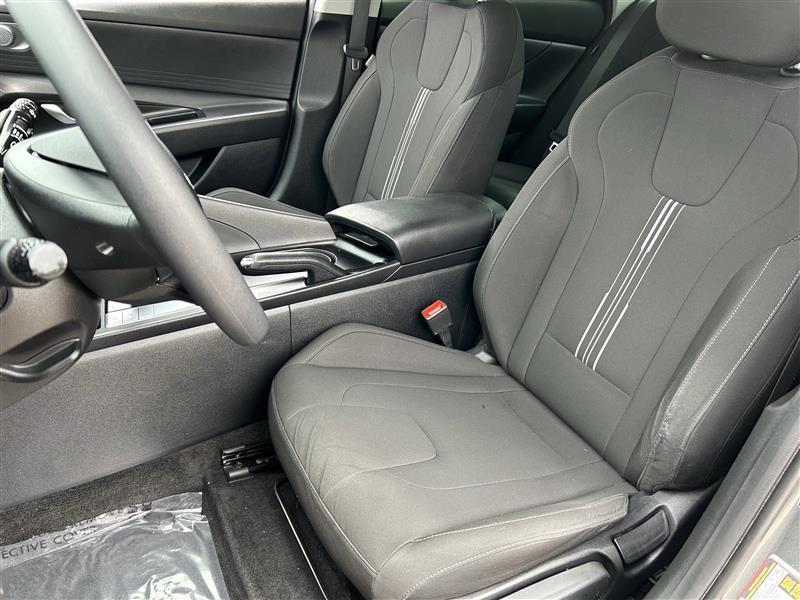 Hyundai Elantra SEL 2024