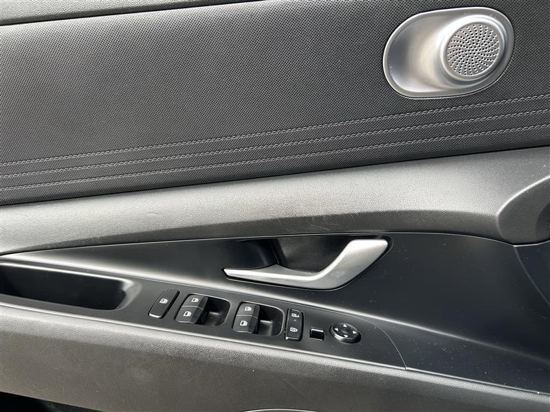 Hyundai Elantra SEL 2024