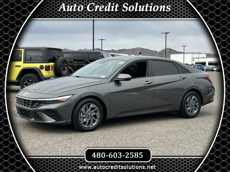 Hyundai Elantra SEL 2024